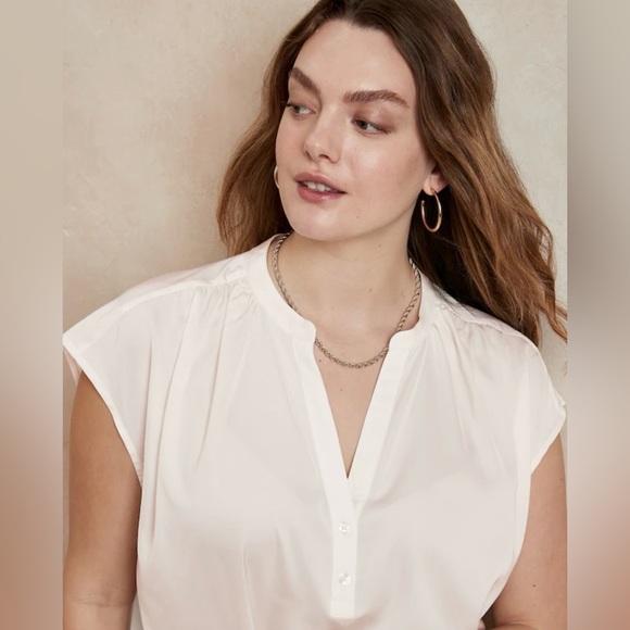 Banana Republic Factory V-Neck Dolman Top | Size Medium - Picture 12 of 13